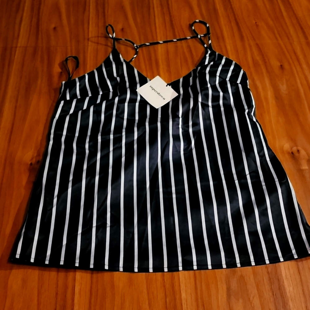 Superdown NWT BW Top. Size XS